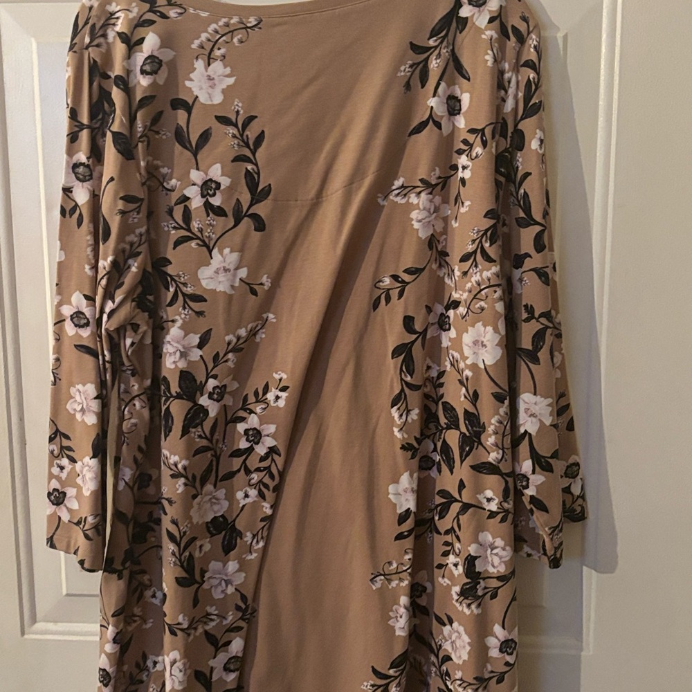 Isaac Mizrahi Live Plus Size 2X Floral Cardigan & 1X Top Matching Set - Picture 2 of 5